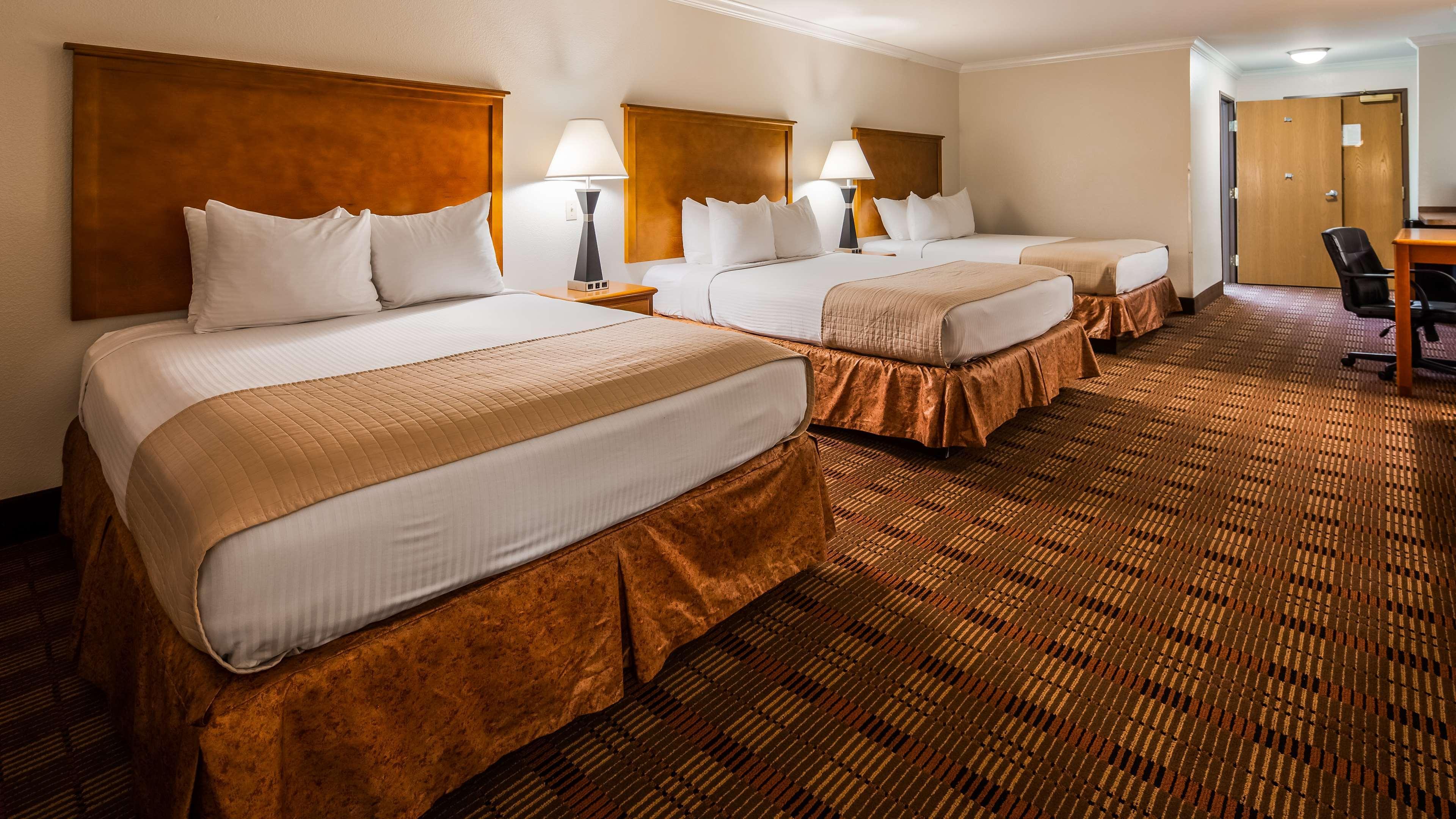 Best Western Club House Inn & Suites Mineral Wells Bagian luar foto