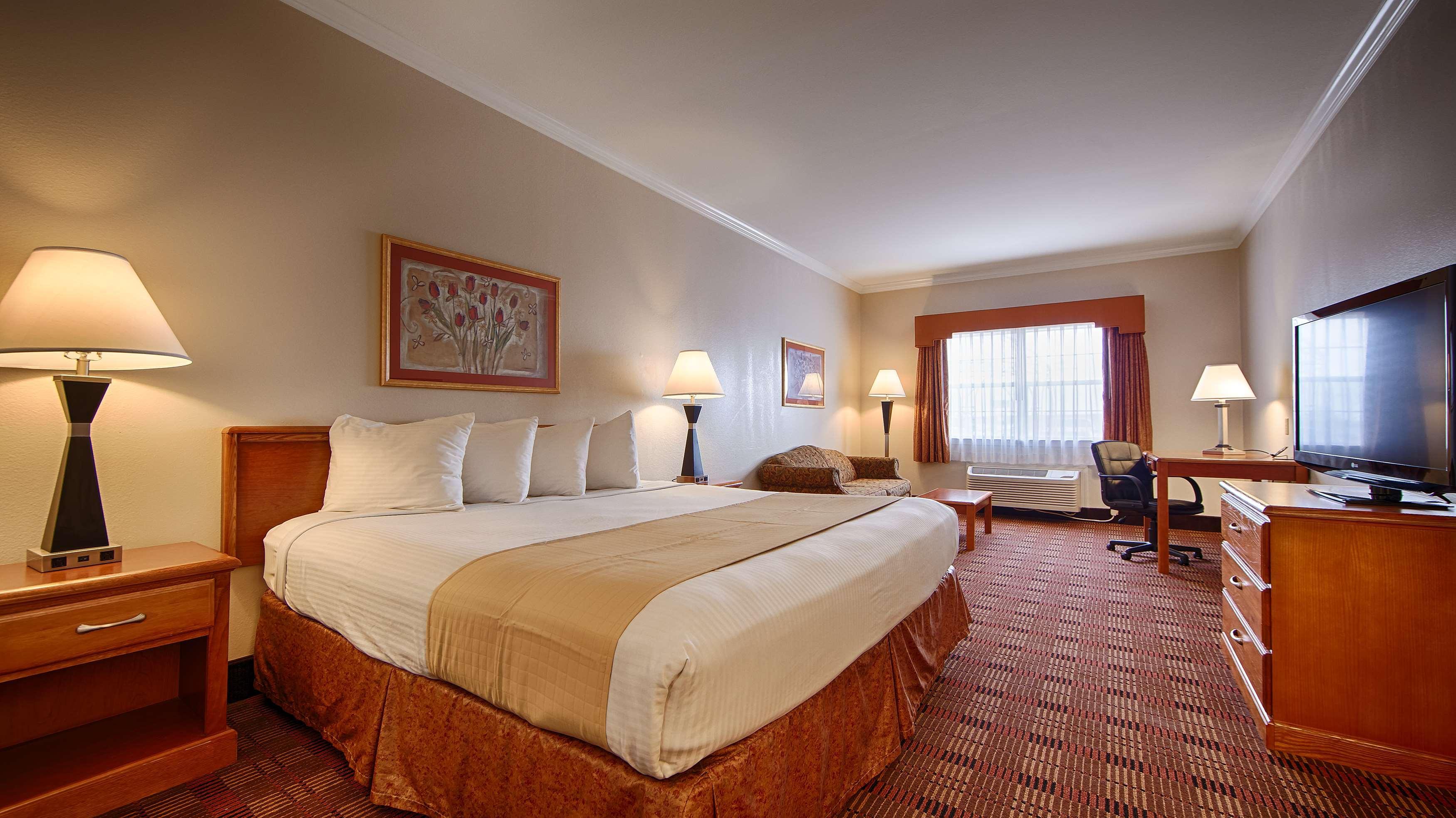 Best Western Club House Inn & Suites Mineral Wells Bagian luar foto