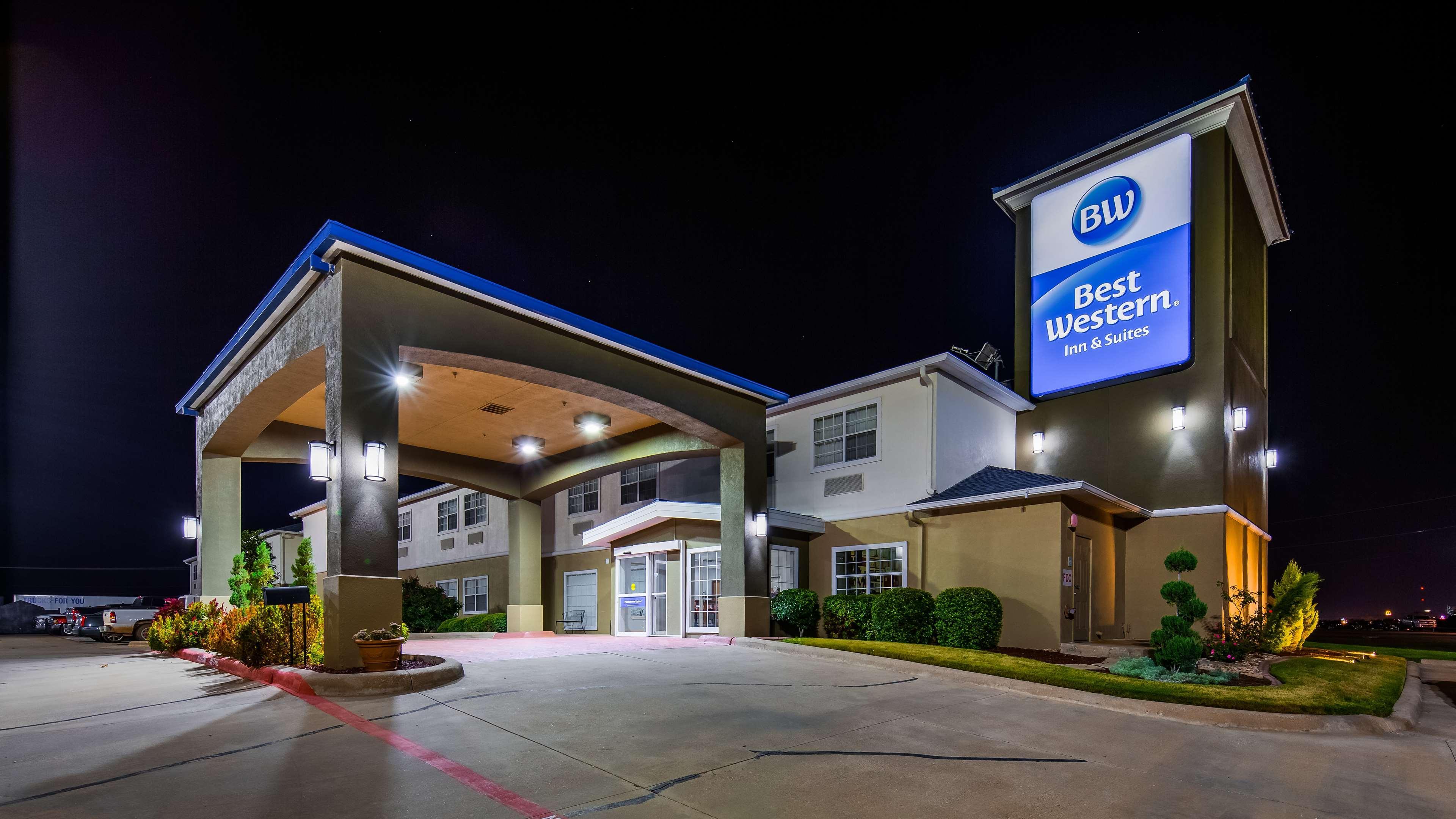 Best Western Club House Inn & Suites Mineral Wells Bagian luar foto