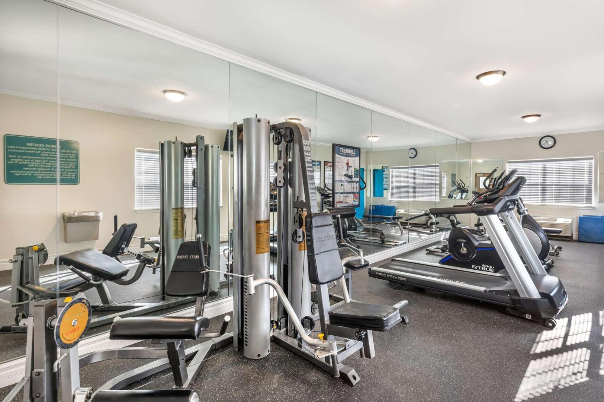 Best Western Club House Inn & Suites Mineral Wells Bagian luar foto