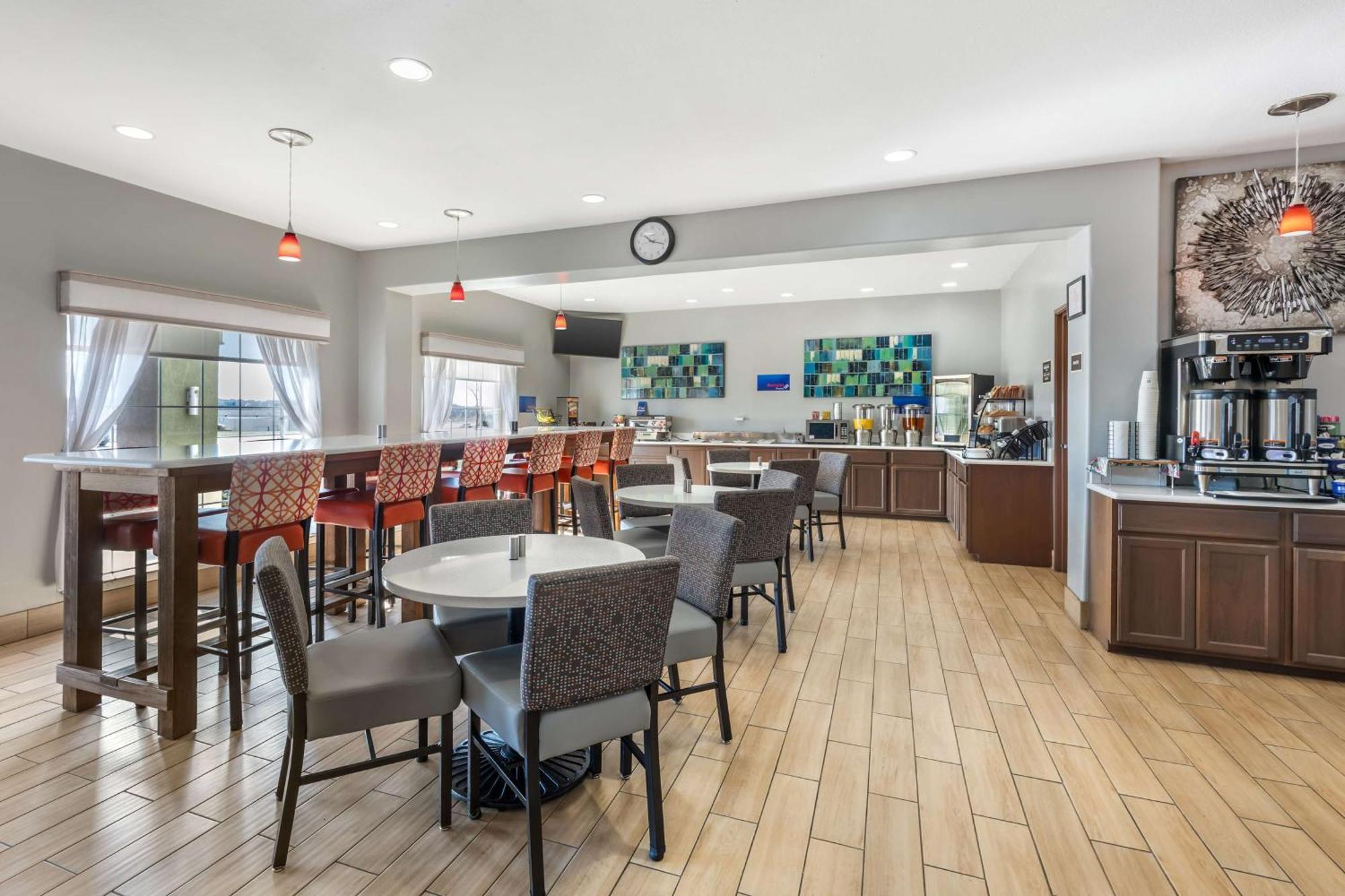 Best Western Club House Inn & Suites Mineral Wells Bagian luar foto