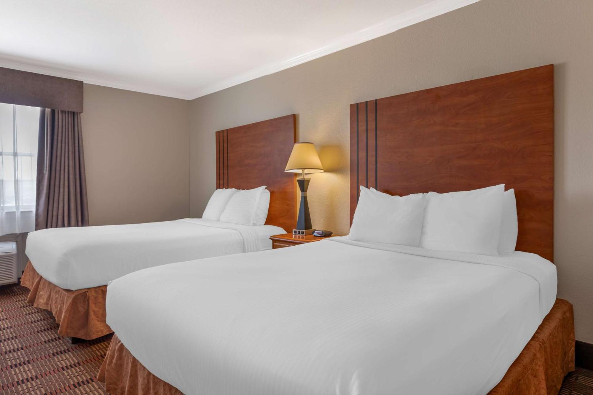 Best Western Club House Inn & Suites Mineral Wells Bagian luar foto