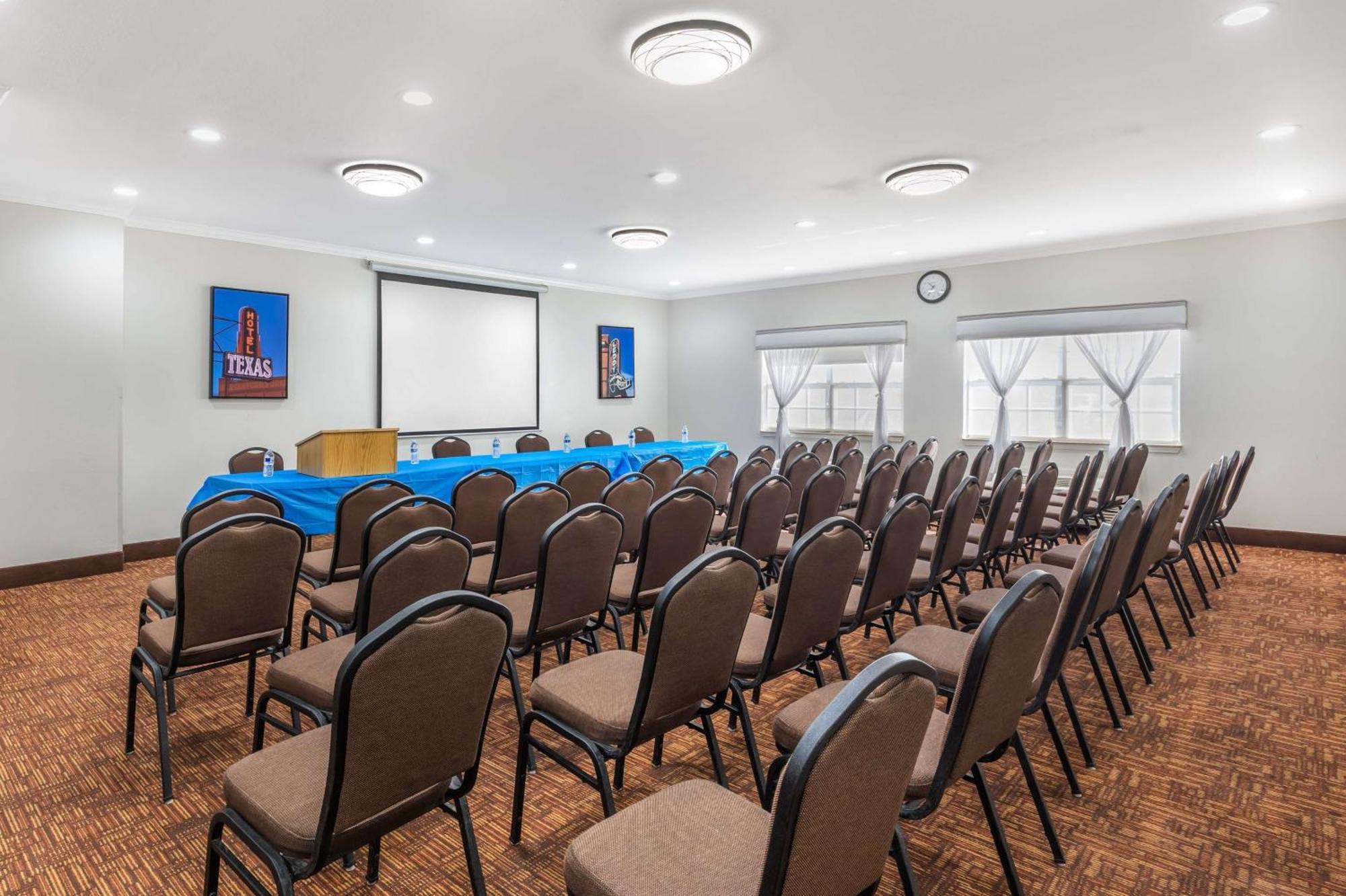 Best Western Club House Inn & Suites Mineral Wells Bagian luar foto