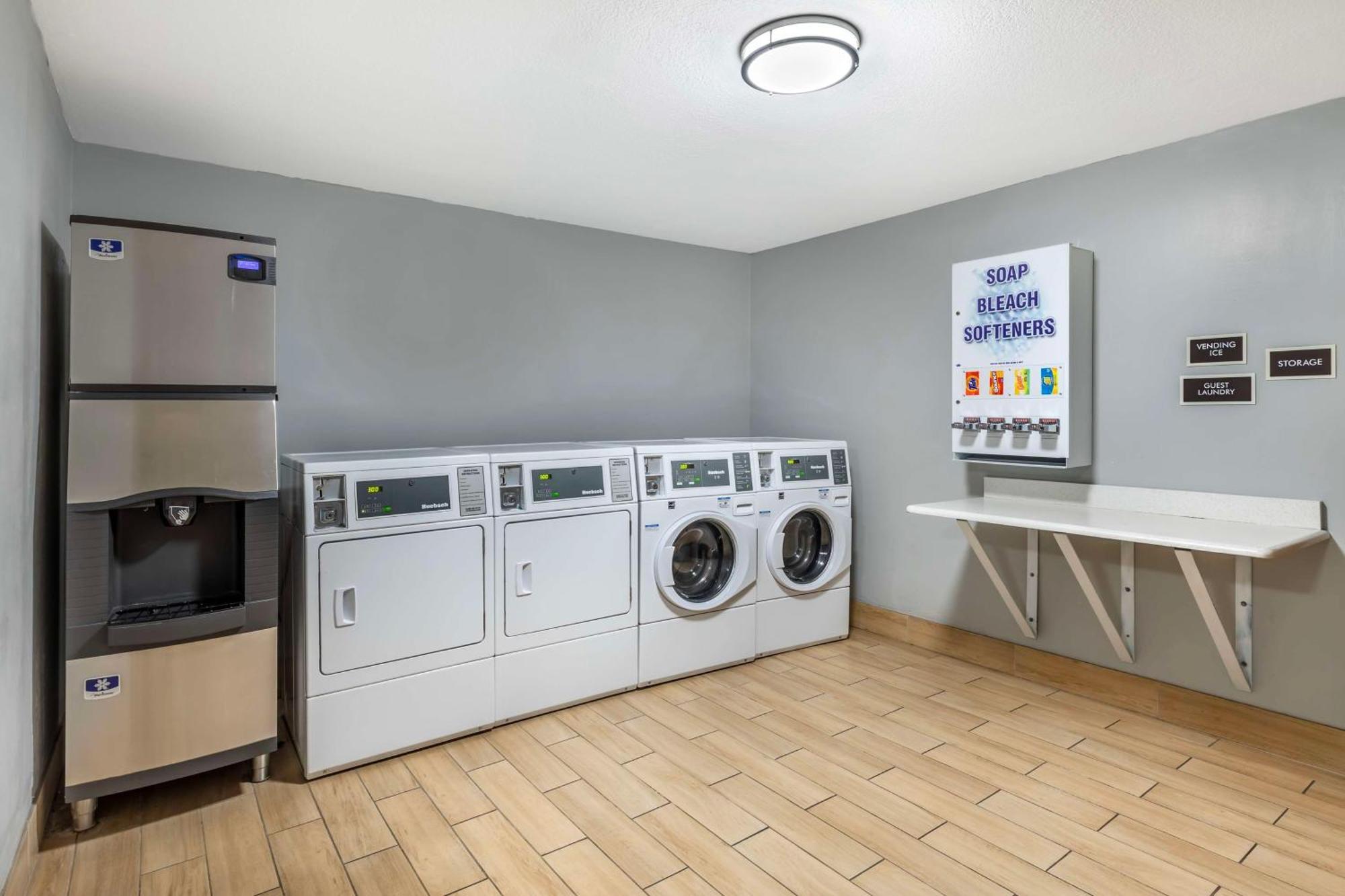 Best Western Club House Inn & Suites Mineral Wells Bagian luar foto