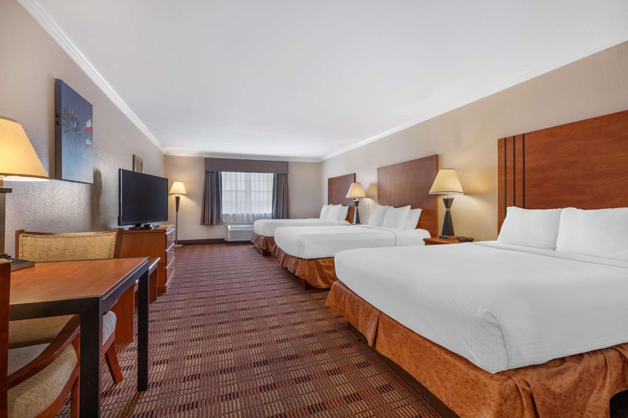Best Western Club House Inn & Suites Mineral Wells Bagian luar foto
