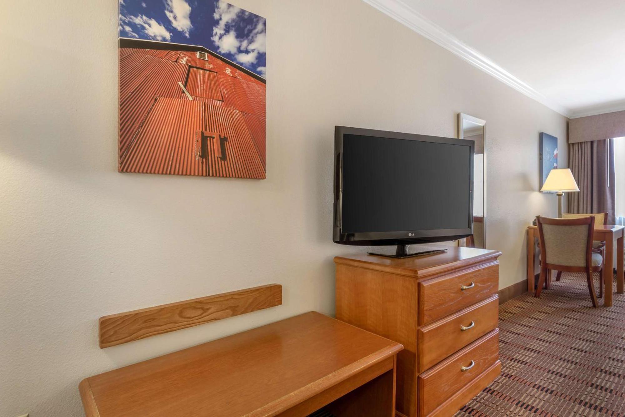 Best Western Club House Inn & Suites Mineral Wells Bagian luar foto