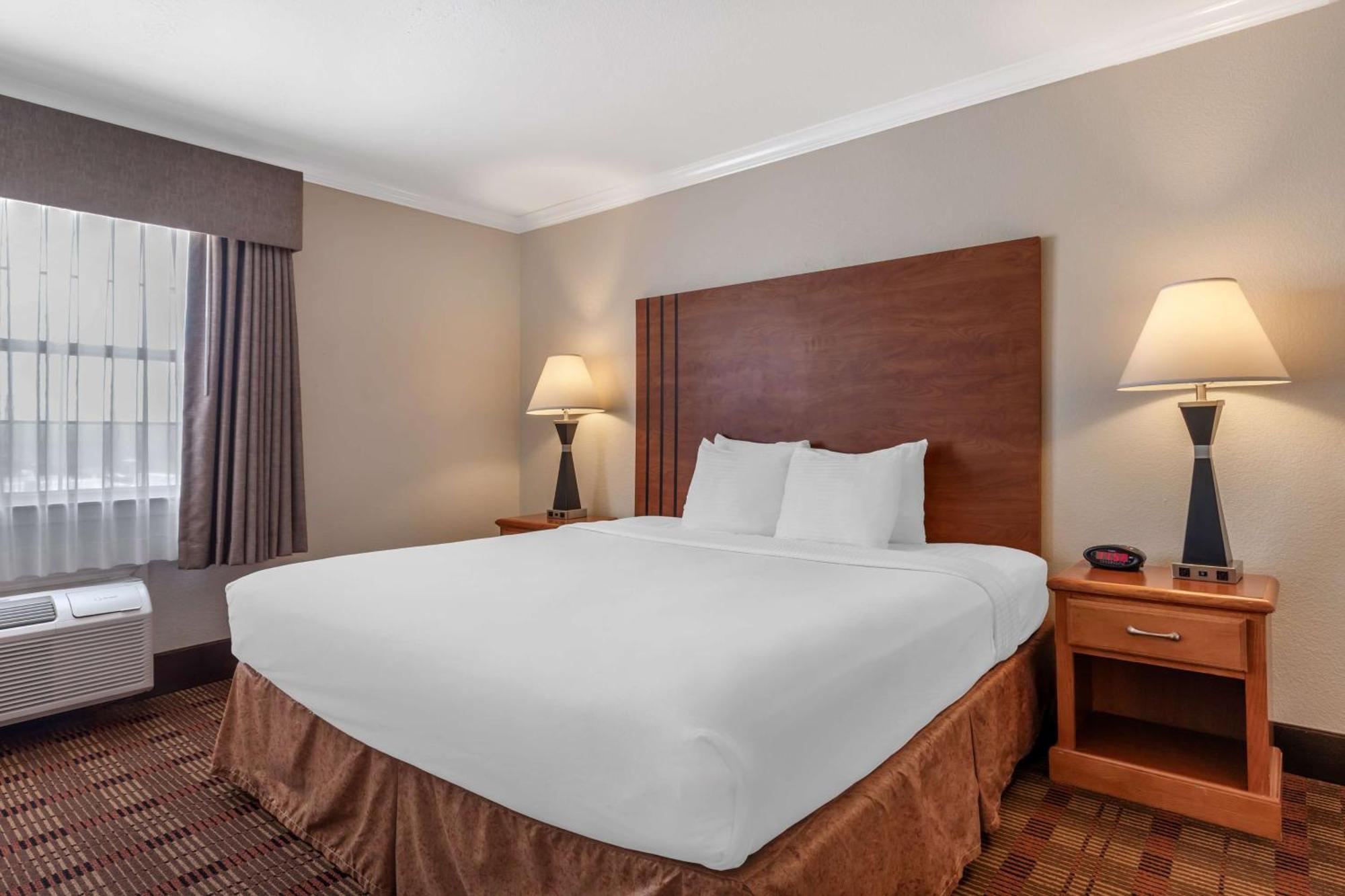 Best Western Club House Inn & Suites Mineral Wells Bagian luar foto