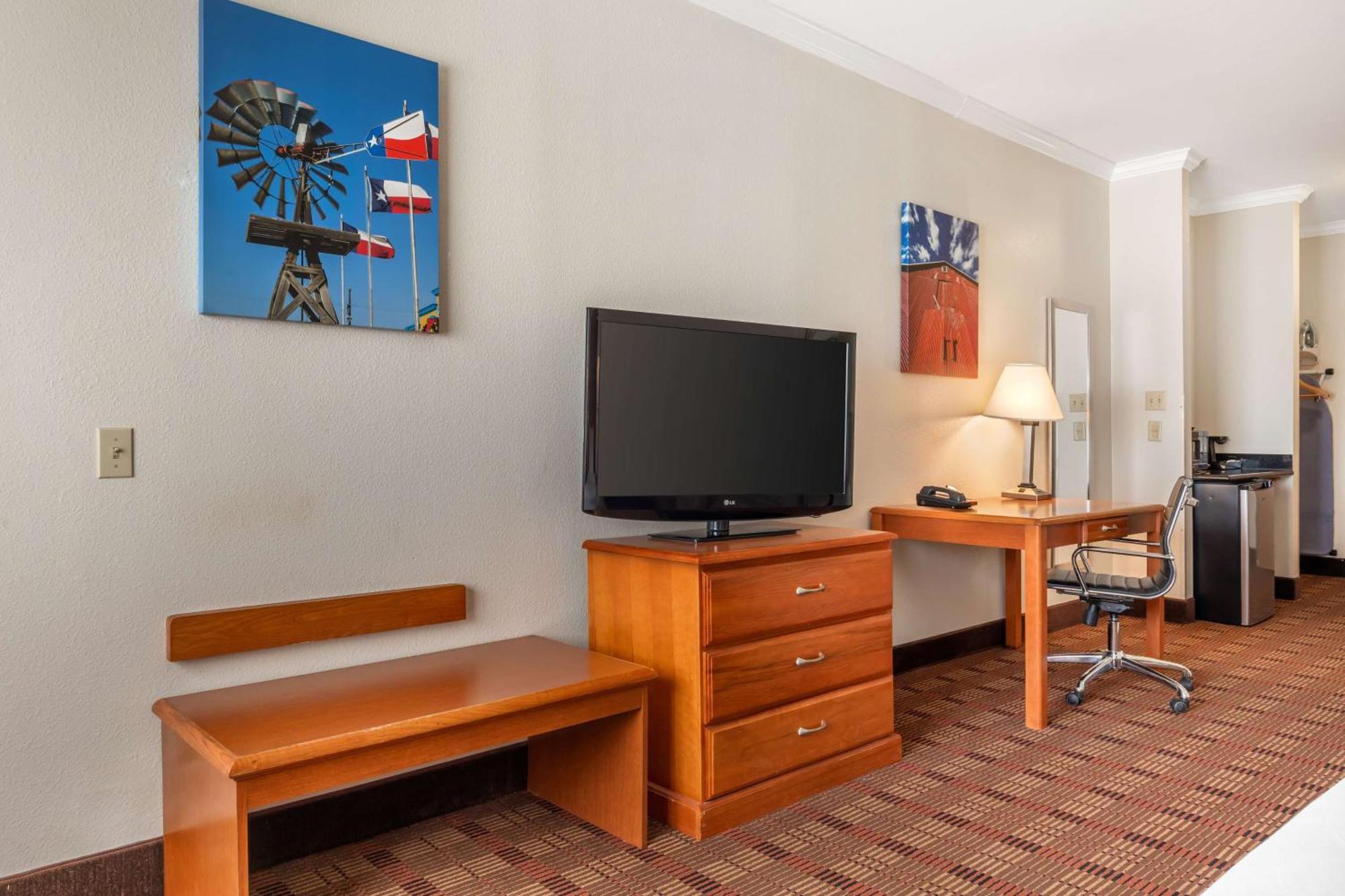 Best Western Club House Inn & Suites Mineral Wells Bagian luar foto