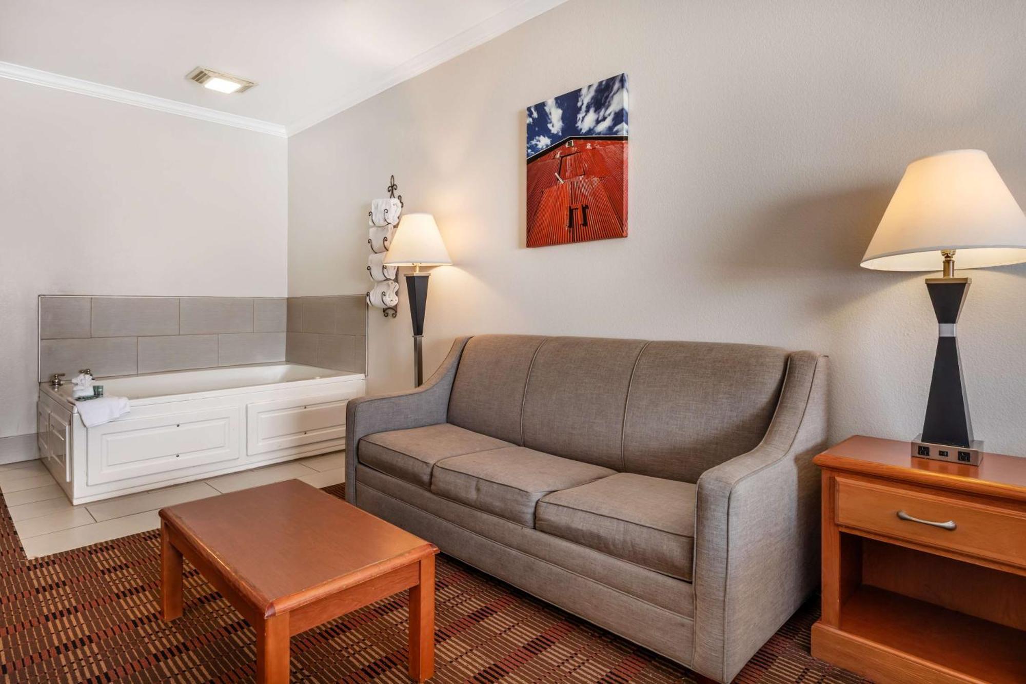 Best Western Club House Inn & Suites Mineral Wells Bagian luar foto