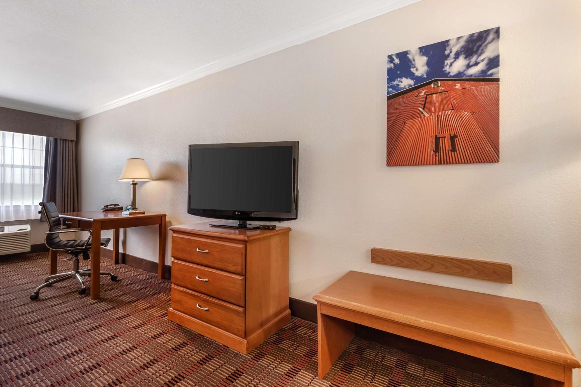 Best Western Club House Inn & Suites Mineral Wells Bagian luar foto