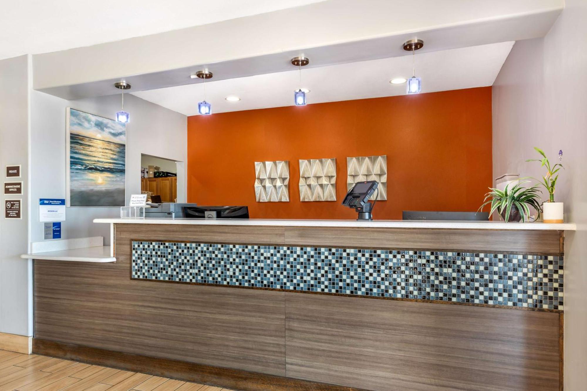 Best Western Club House Inn & Suites Mineral Wells Bagian luar foto