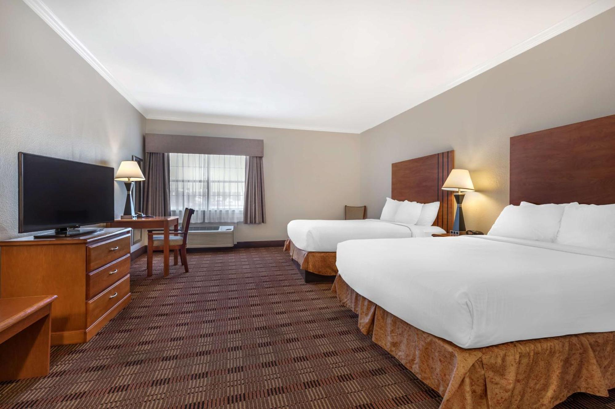 Best Western Club House Inn & Suites Mineral Wells Bagian luar foto