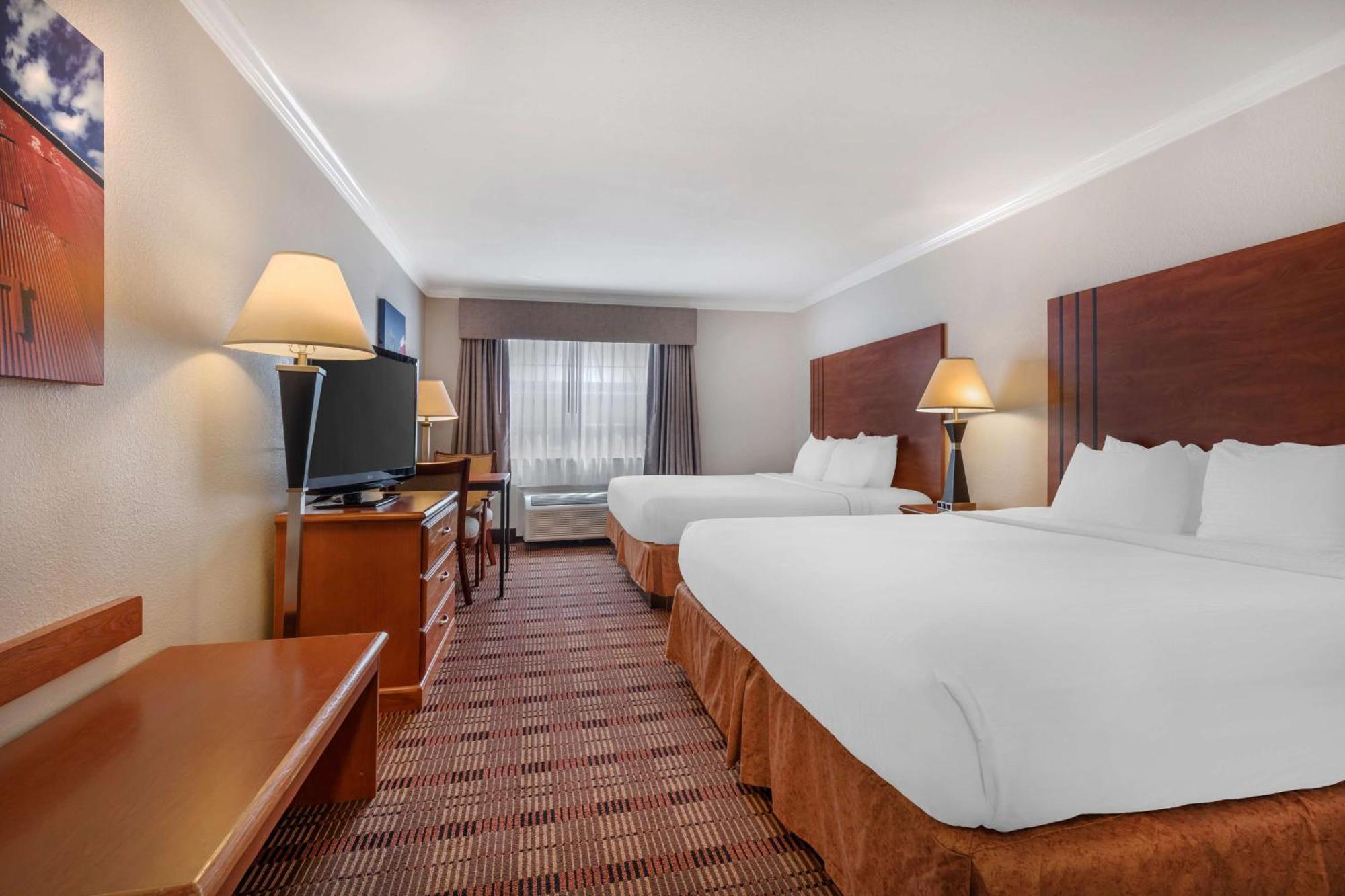 Best Western Club House Inn & Suites Mineral Wells Bagian luar foto